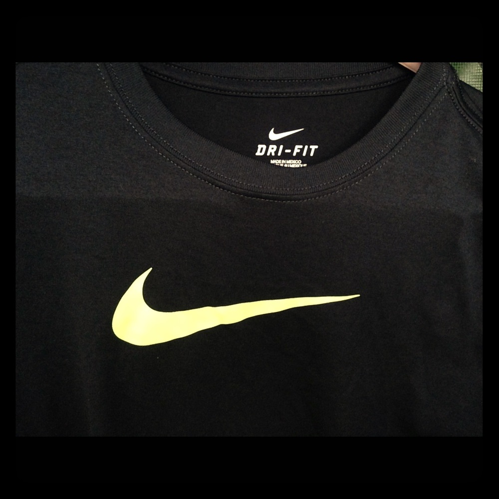 Nike swoosh boys black & yellow long sleeve L